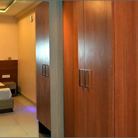 Subarnarekha Inn Jhargram Esterno foto