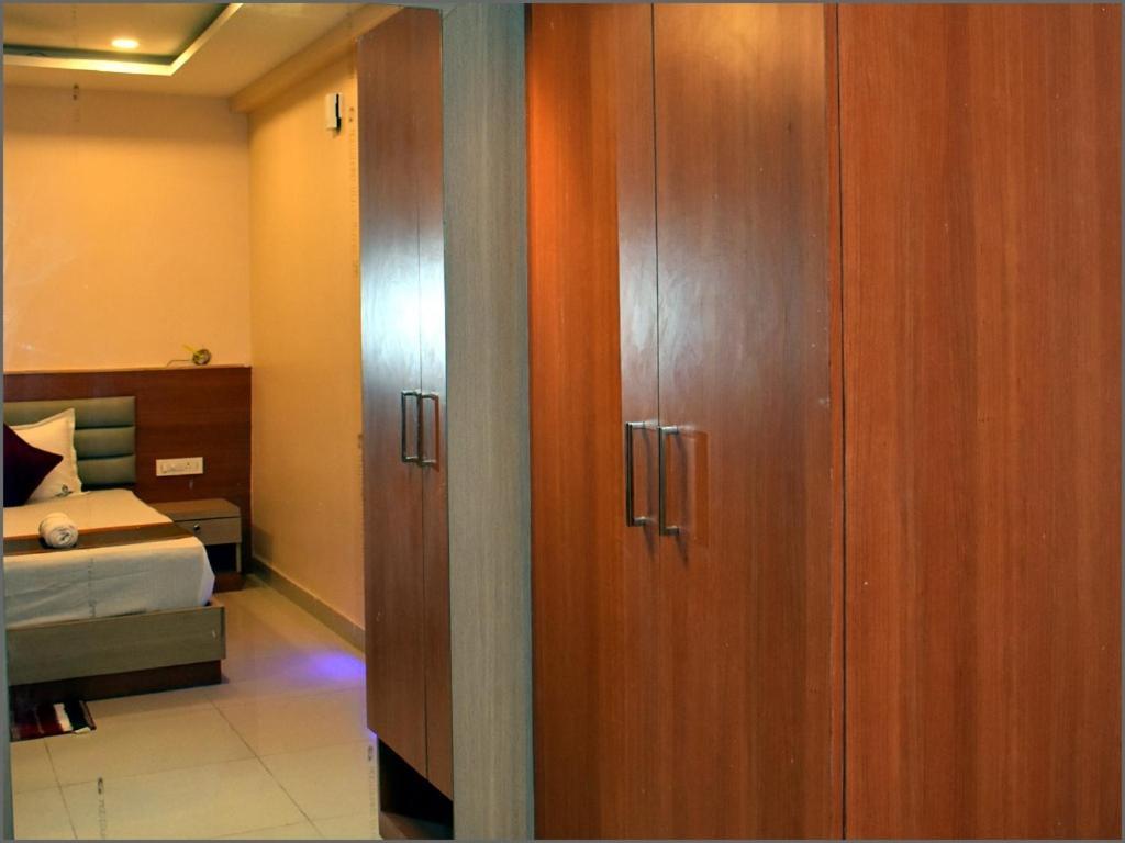 Subarnarekha Inn Jhargram Esterno foto